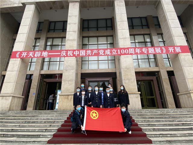 龍巖高鐵通信車間開展學黨史 強信念主題團日活動1.jpg