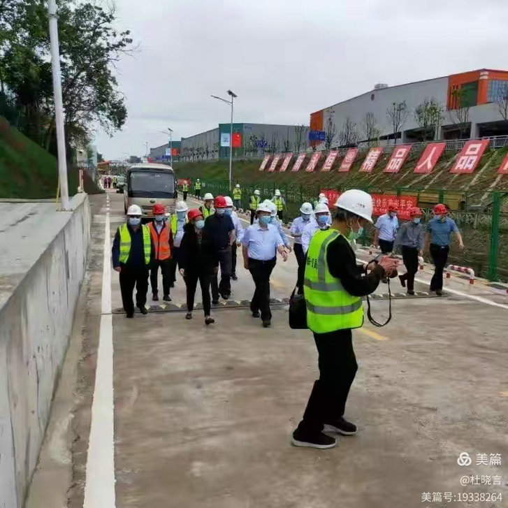 筆耕不輟映初心，余熱生輝軌道情 ——記中鐵建重慶軌道交通15號(hào)線(xiàn)二期總承包部的新聞人林赤喜